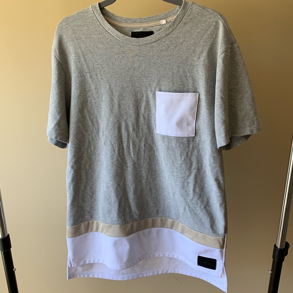 On The Byas Elongated Grey/Gold/White Short Sleeve